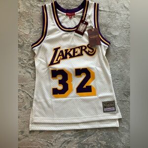 Magic Johnson Lakers 32 Mitchell & Ness Hardwood Classic XS Women’s Jersey